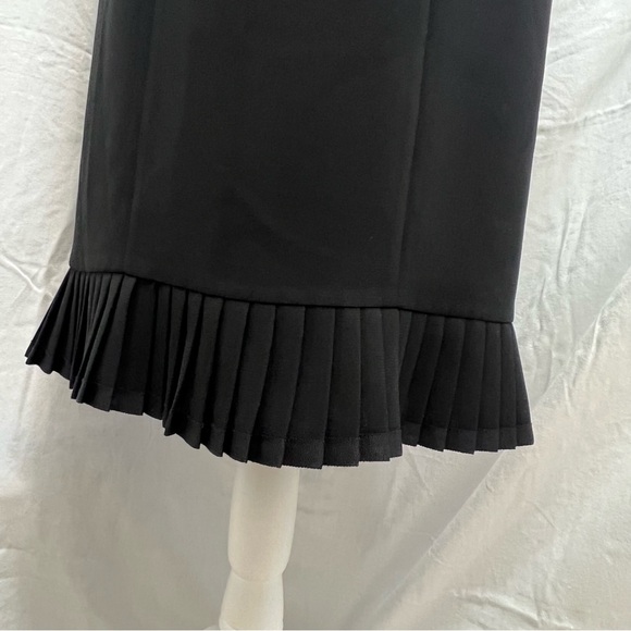 NWOT Tahari Arthur S. Levine sleeveless black dress with pleated trim. - Picture 4 of 10
